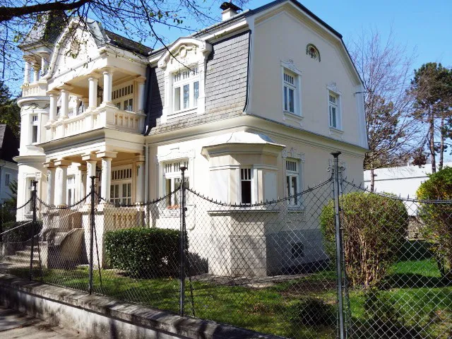 Roseggerstraße 10